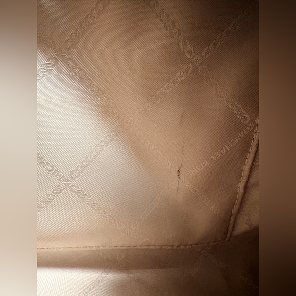 Michael Kors Blush Pink Tote Bag - Picture 4 of 6